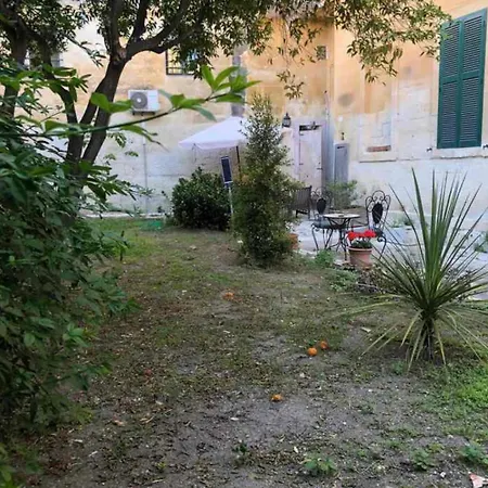 Dongiovanni 4* Lecce