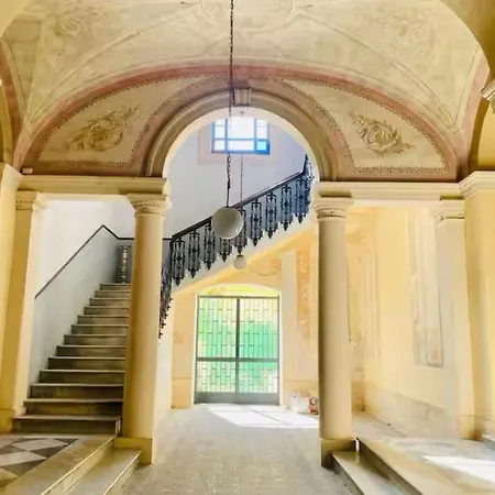 Dongiovanni Pensionat Lecce