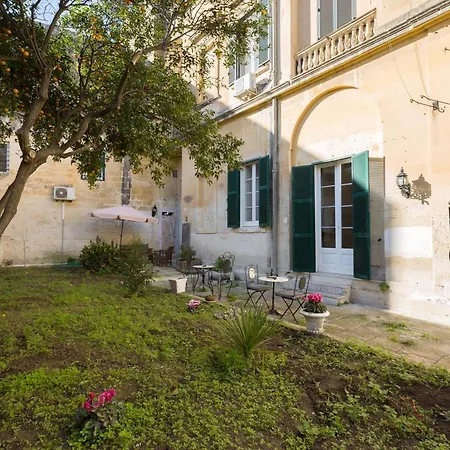 Dongiovanni ゲストハウス