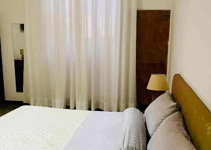 Dongiovanni Affittacamere 4*